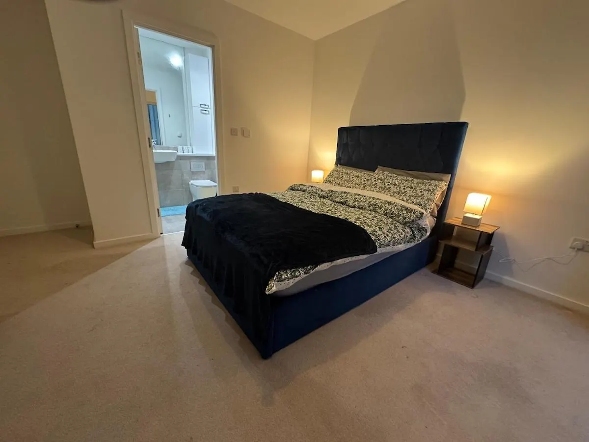 公寓 Luxury Effra Gardens, Canning Town 6 3Bdr 2Bth 伦敦