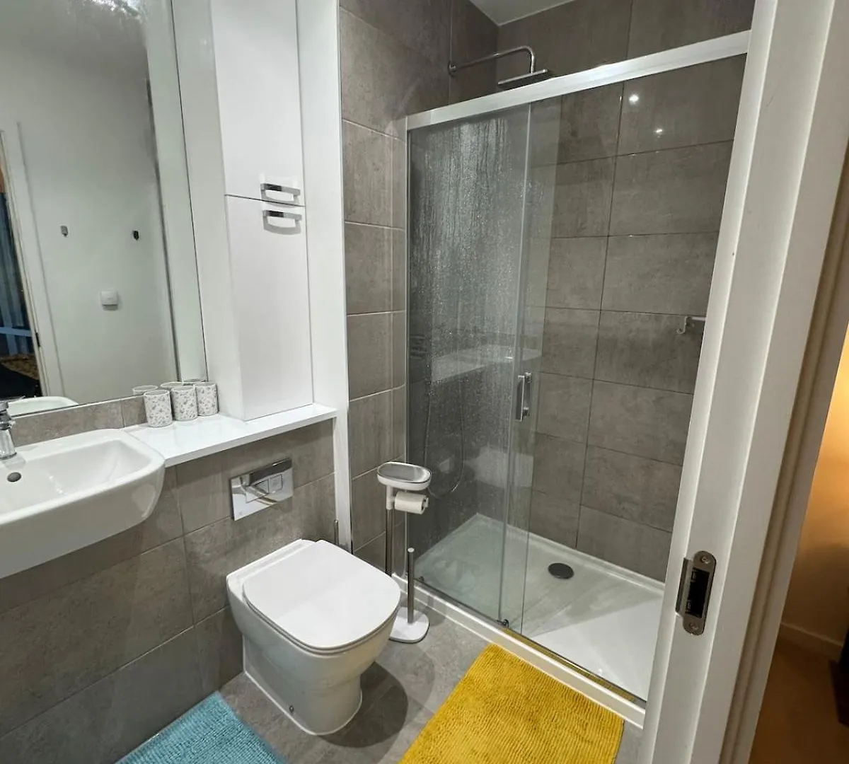 Luxury Effra Gardens, Canning Town 6 3Bdr 2Bth London