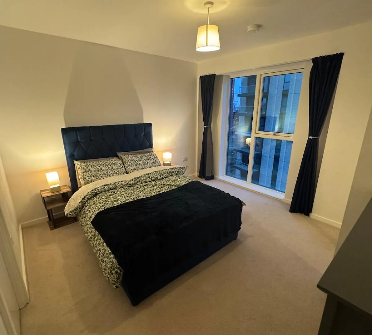 Luxury Effra Gardens, Canning Town 6 3Bdr 2Bth London 0*,  Egyesült Királyság