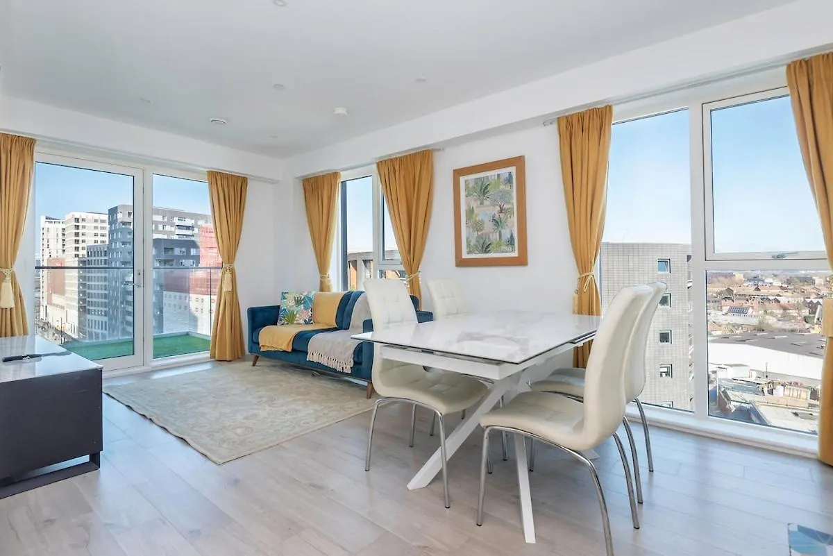 Luxury Effra Gardens, Canning Town 6 3Bdr 2Bth London 0*,